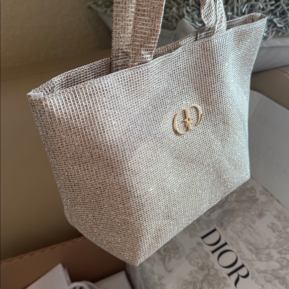 Dior Beauty Line. A gorgeous Gold Tone Perfect Sized Tote Bag - Picture 8 of 10